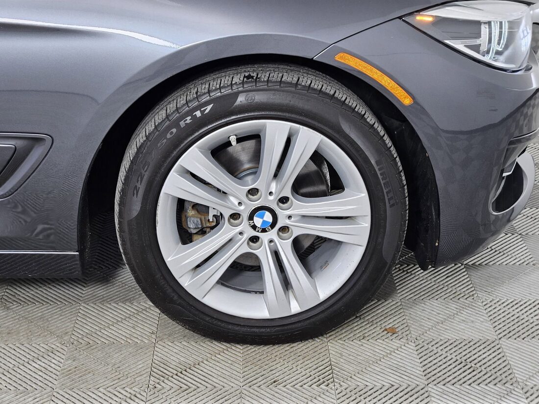 2018 BMW 330 Gran Turismo